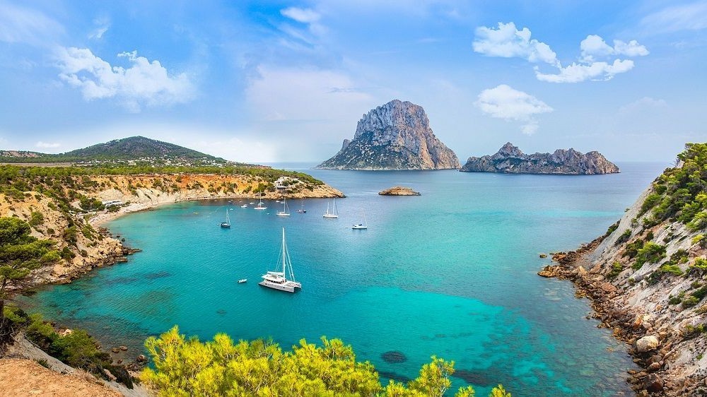 12 Mejores Destinos de Vacaciones de Playa en España 2