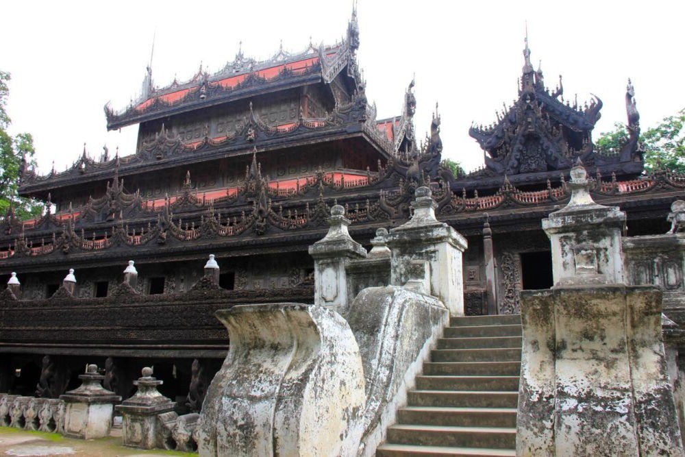 Monasterio de Shwenandaw Monasterio de Shwenandaw