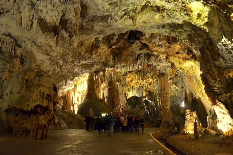 Cueva De Postojna