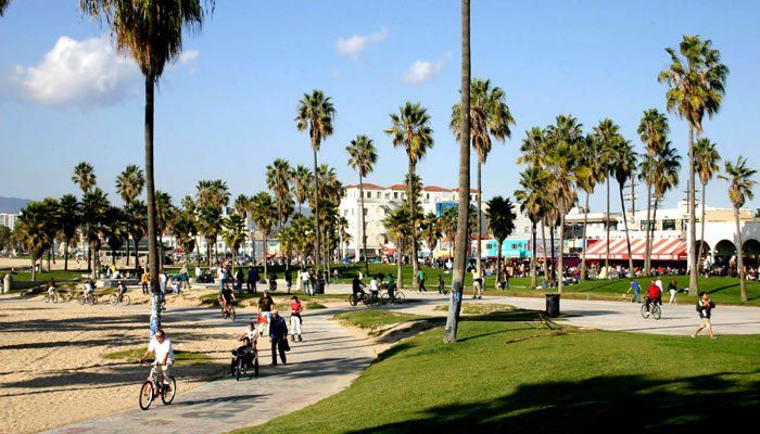 Guía de visita de la playa y el paseo marítimo de Venecia