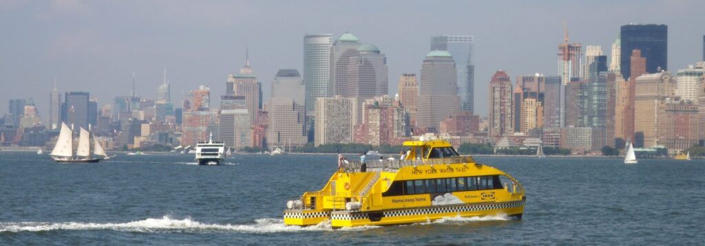 Tu guía de ferrys de Nueva York - Una visión general de los ferrys más populares de Nueva York 6 El transbordador de IKEA en Nueva York