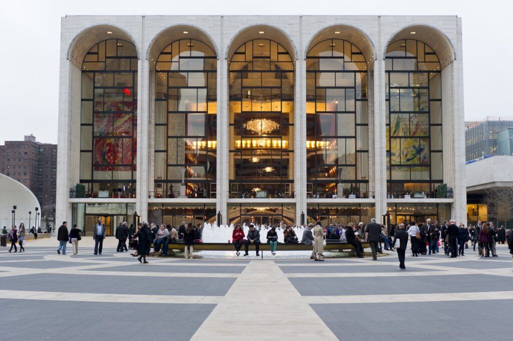 Las 11 mejores visitas virtuales y conciertos de Nueva York 14 Ópera Metropolitana