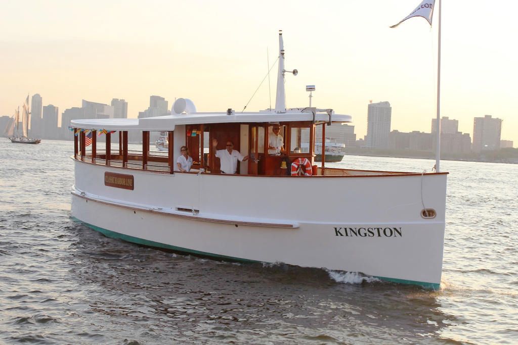 Los 5 mejores cruceros por el follaje otoñal en Nueva York 3 Yate Kingston