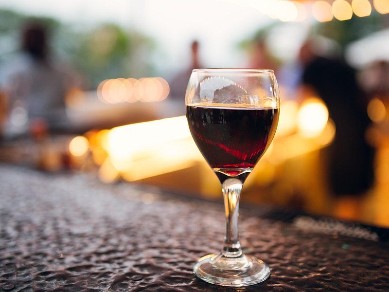 Cosas que hacer en Nueva York en agosto 10 Cata de vinos en la azotea con Rooftop Reds