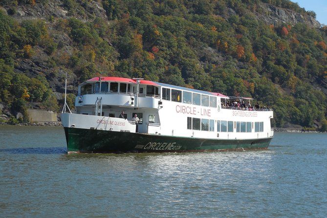 Los 5 mejores cruceros por el follaje otoñal en Nueva York 4 Crucero a la Montaña del Oso