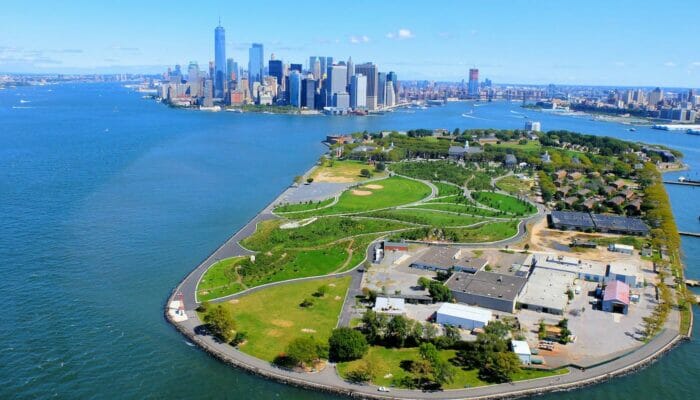 Las mejores formas de ver la Estatua de la Libertad GRATIS 1 Governors Island