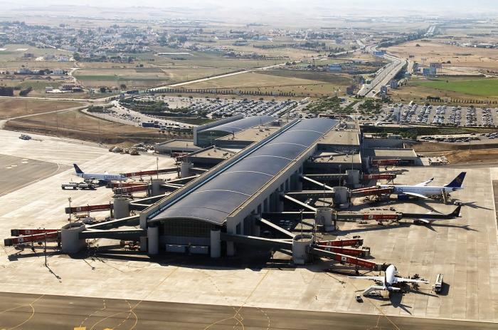 Aeropuerto Internacional de Larnaca