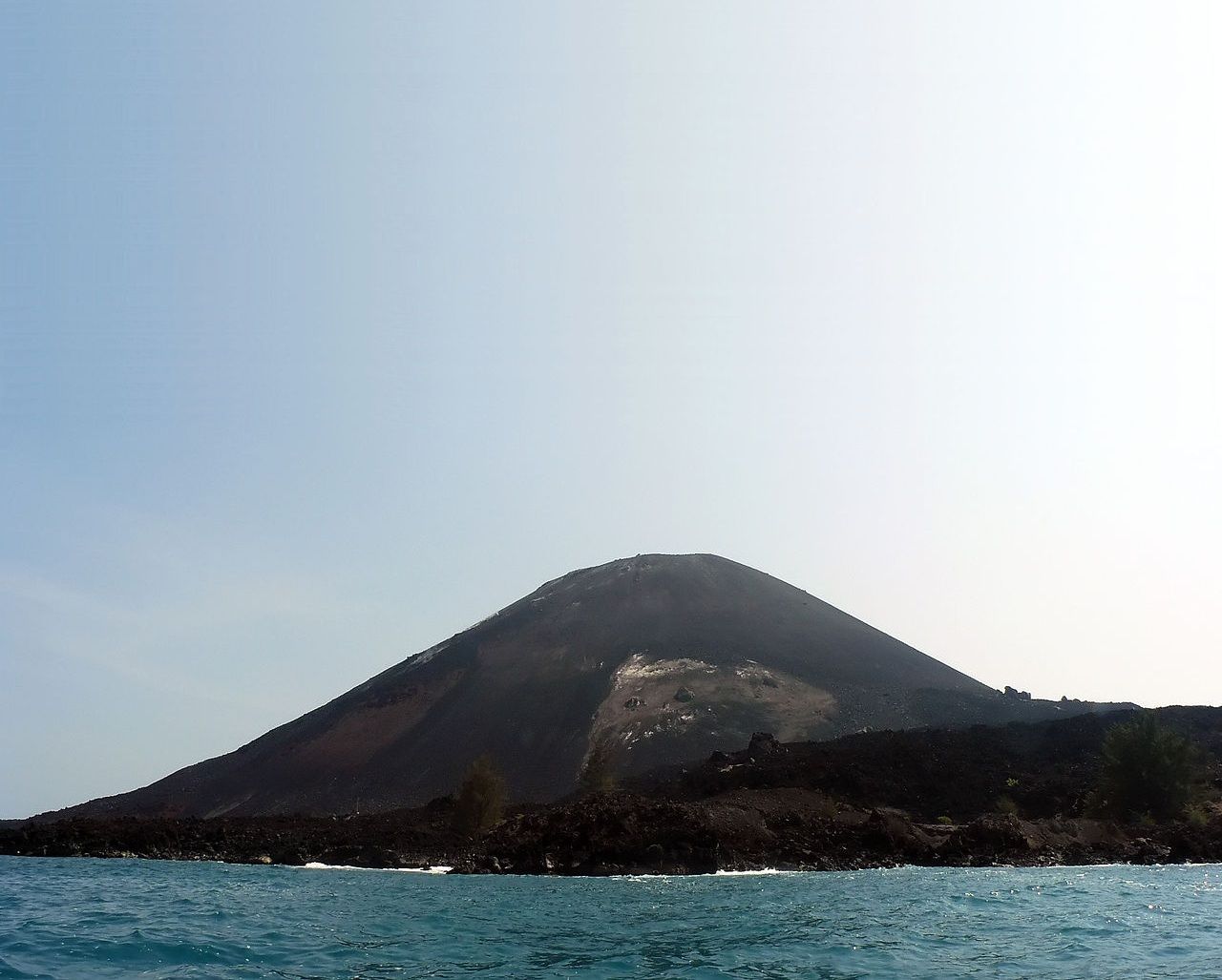 12 Volcanes más increíbles de Indonesia 4