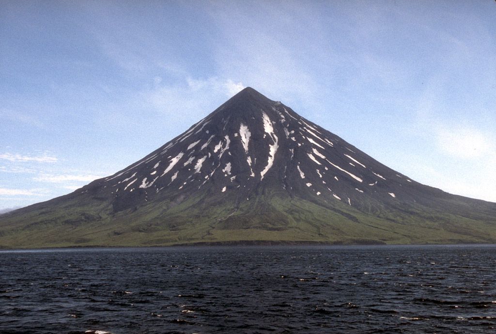 10 Volcanes más asombrosos de Alaska 5