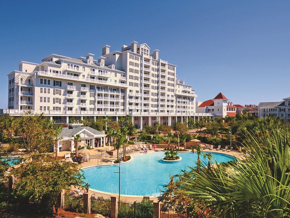 Experimente el Resort Mejor Calificado en la Costa Esmeralda de Florida 1