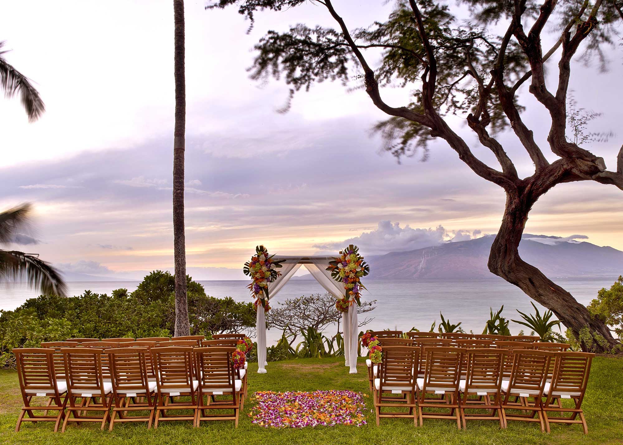 Escapadas románticas En Hawái: Los mejores lugares para boda 11
