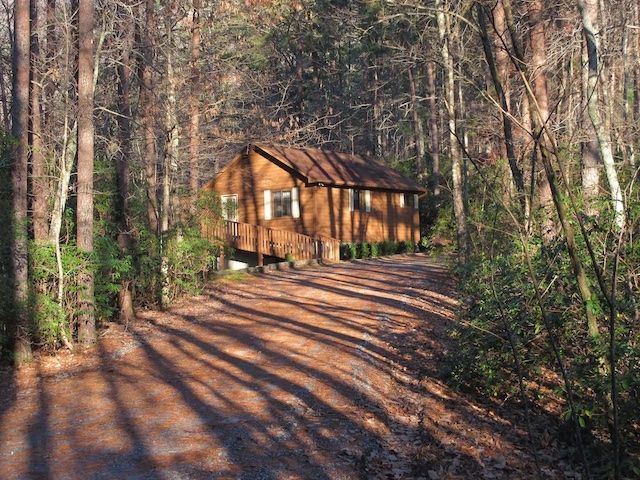 15 cabañas románticas en Georgia Cabinas de escape de montaña 3