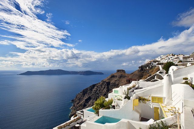 10 increíbles suites de luna de miel en Santorini 7