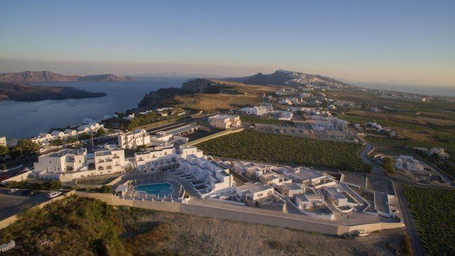 Luna de miel en Santorini: resorts y consejos 5