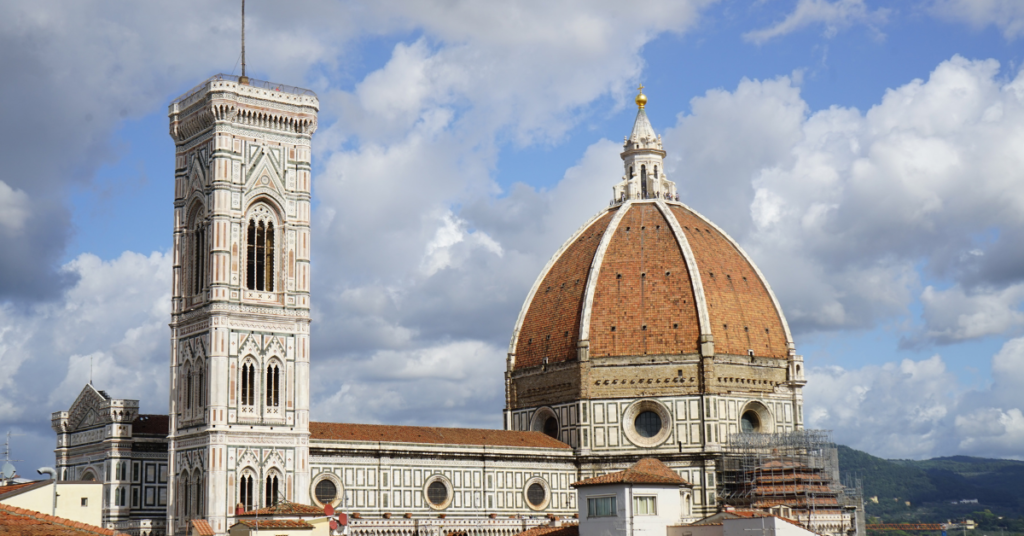 Visita la Catedral de Santa Maria del Fiore en Florencia, Italia 4