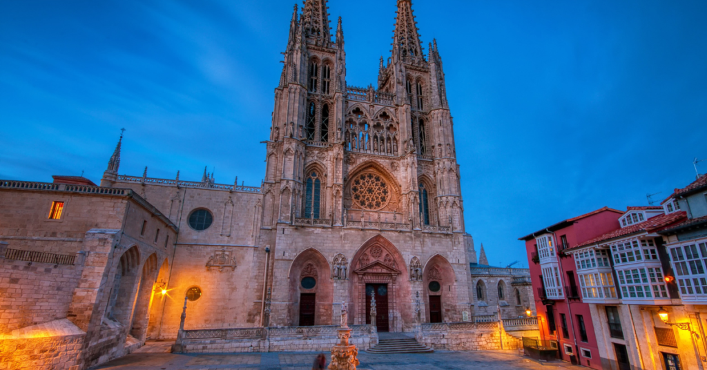 Catedral de Burgos: Una joya gótica en el corazón de Europa 3