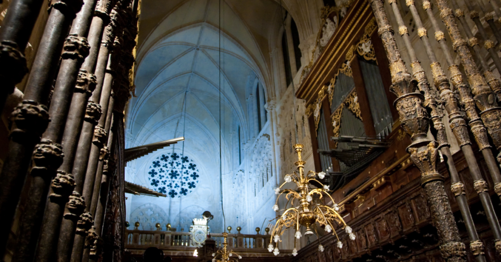 Catedral de Burgos: Una joya gótica en el corazón de Europa 6