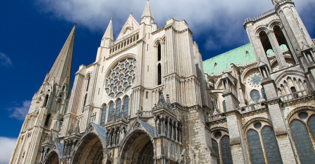 Catedral de Chartres: Una joya gótica en el corazón de Francia 2