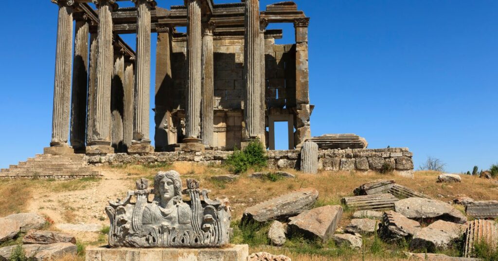 Lo imprescindible en el Templo de Zeus en Aizanoi: Historia y arquitectura 13