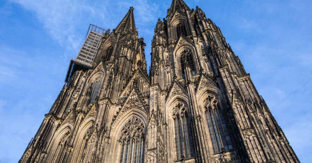 Catedral de Colonia: Una joya gótica en el corazón de Europa 4