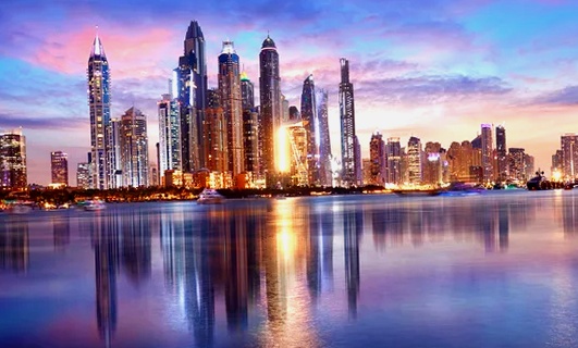 Compras y vida nocturna en Emiratos Árabes Unidos