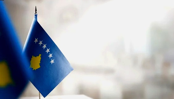 Dinero y franquicias en Kosovo