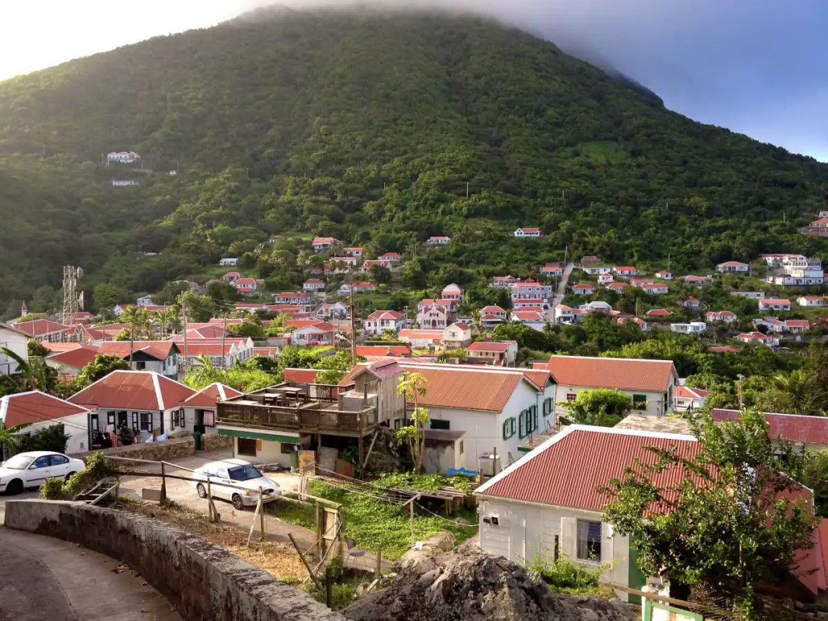 Windwardside y Museo Harry L. Johnson
